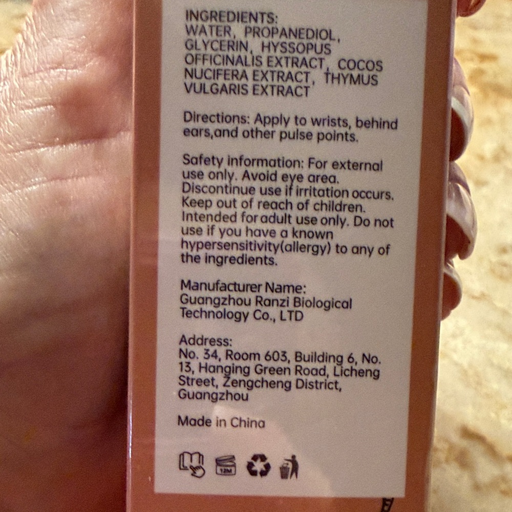 Vanilla Skin Body Fragrance Mist - Gold 1.7FL.OZ New - Picture 3 of 3